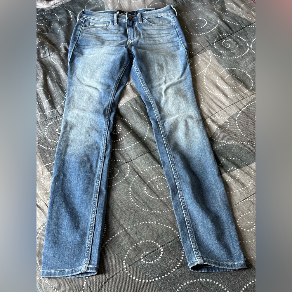 💥HOLLISTER NWT 💥 JEANS SIZE 00 or 23